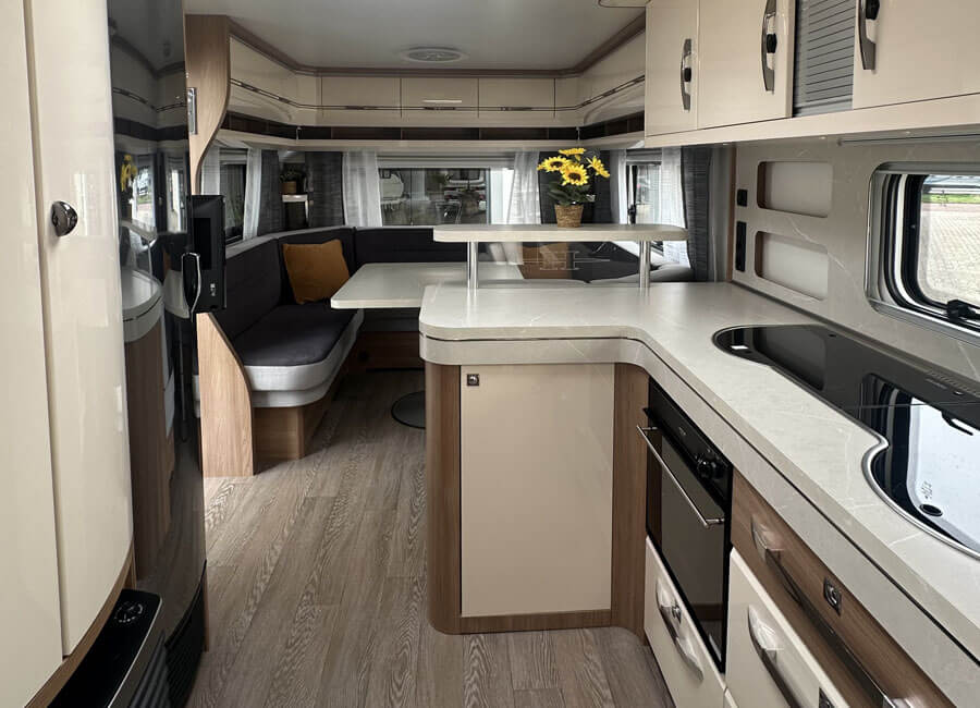 10-hobby-excelent-560-cfe-2022-caravan-aanbod-losser